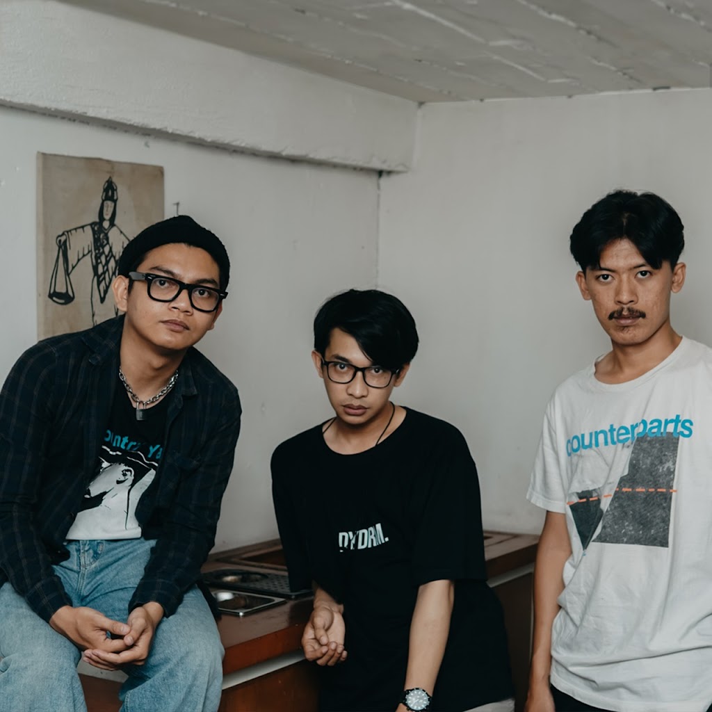 “Elegi” Perjalanan Cepat, Makna Mendalam dari Kingkong Milkshake