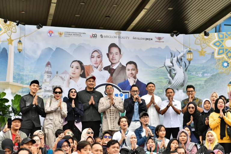 Menpora Dito Ariotedjo Lepas Kegiatan Mudik Gratis MS Glow 2025