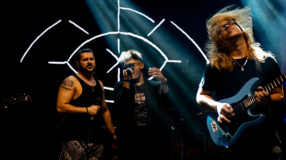 Musisi Lokal Bersinar, Solois Austria Nono Runo Curi Perhatian di Connect Festival 2025